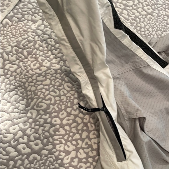 Helly Hansen Jacket - Gray and White - Picture 8 of 16